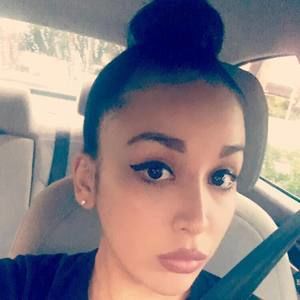 Meet your Posher, Beverly